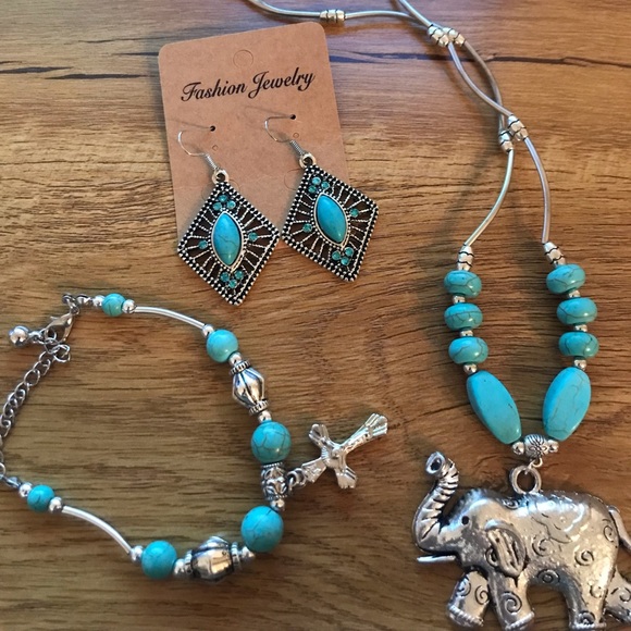 Jewelry - Jewelry bundle. Set of earrings, necklace and bracelet.